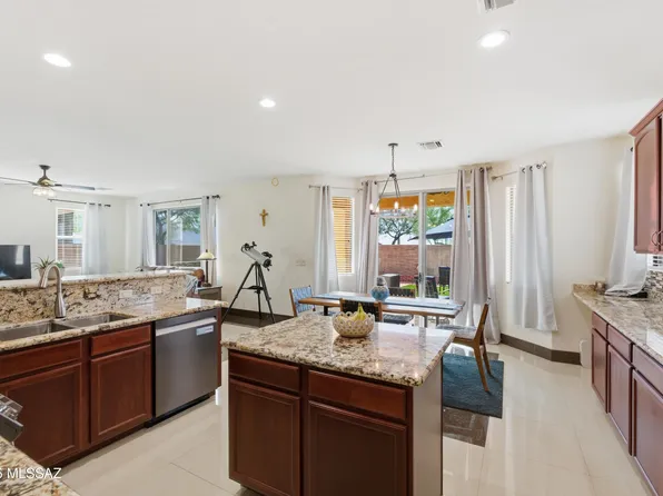 12827 N Bloomington Loop, Oro Valley, AZ 85755