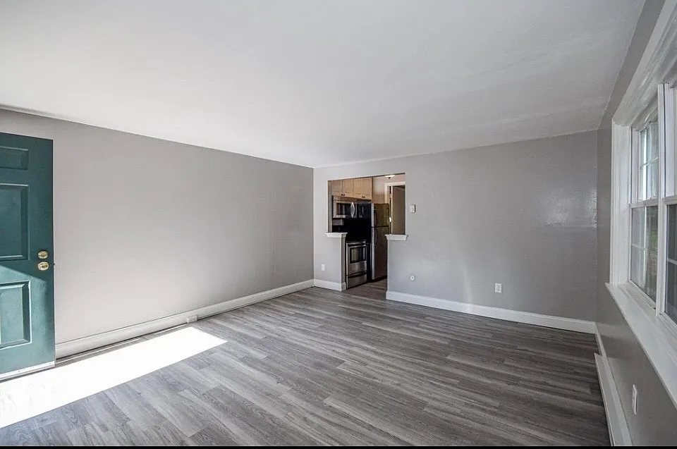 1 bed, 448 sqft, $1,350 — Photo 4