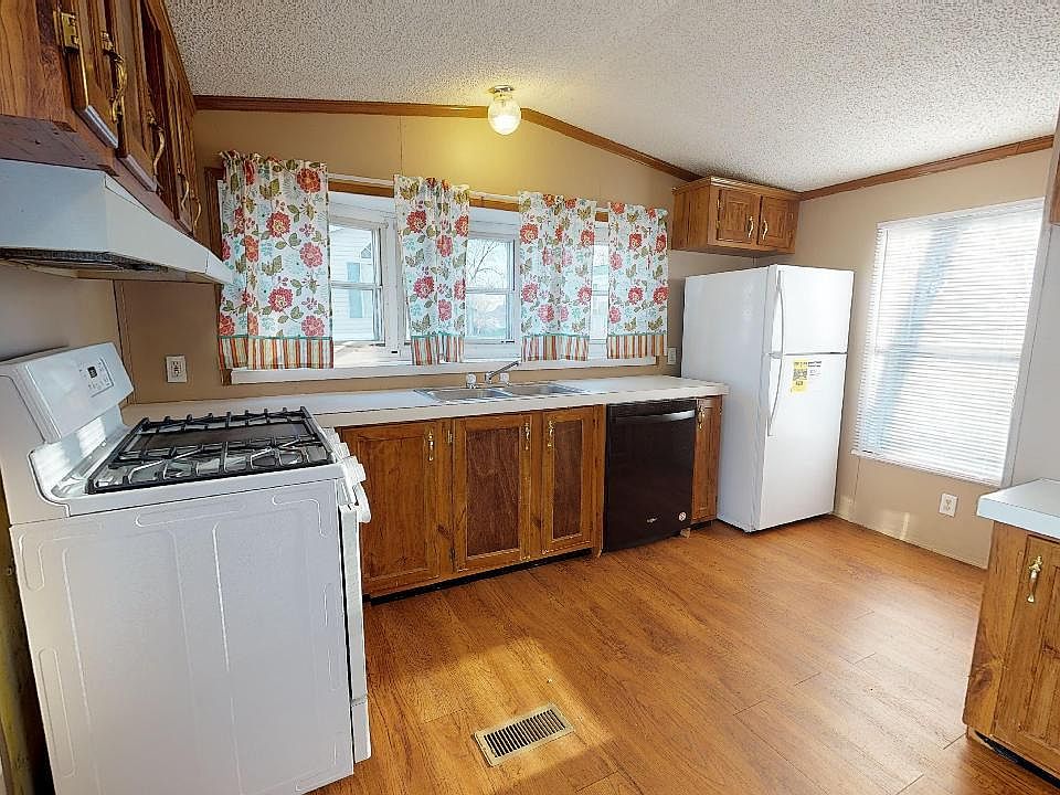 13 Maple Creek Ln, Woodson, IL 62695 Zillow