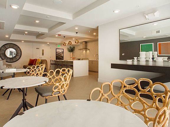 4th image of 313 West Broadway #312B