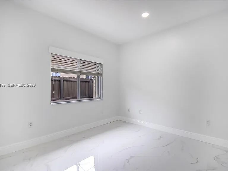 15548 SW 19th Ln — Photo 15