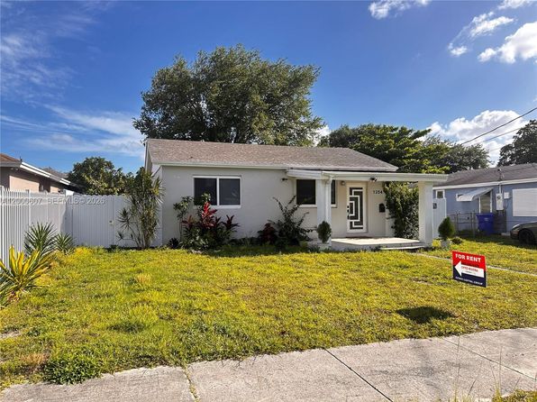 1354 NW 69th St