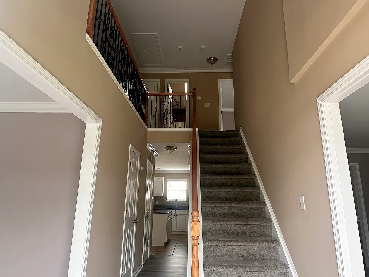 10146 Hawkeye Dr — Photo 1