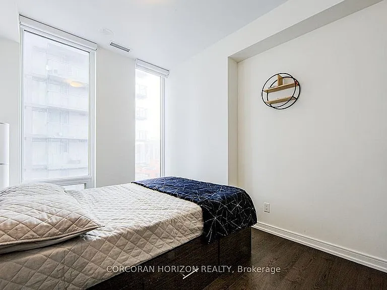 28 Wellesley St E #1104 — Photo 26