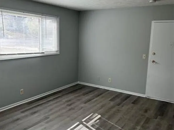 817 James Pkwy APT 7, Plattsmouth, NE 68048