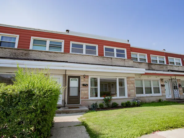 8909 N Washington St APT E, Niles, IL 60714