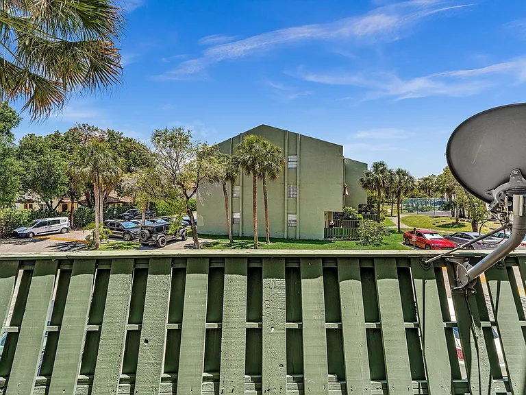 8909 NW 28th Dr #32B — Photo 19