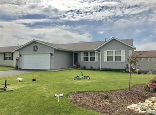 8346 Crooked Bend Rd, Roscoe, IL 61115