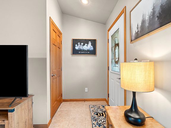 5th image of 3166 Egan Ln