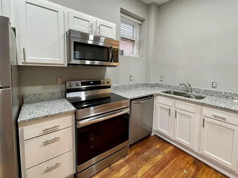 1318 S Brook St #3 — Photo 6