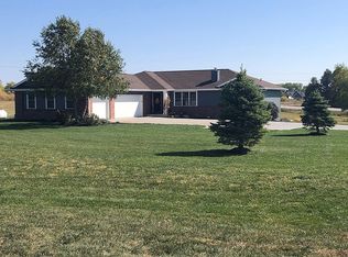 6677 Winterberry Ln, Roca, NE 68430