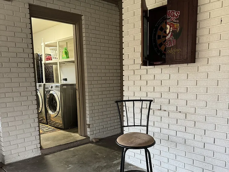 214 Sunny Ln — Photo 32