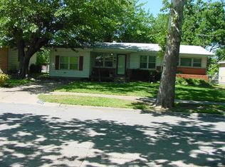 1302 Burleson St, Grand Prairie, TX 75050