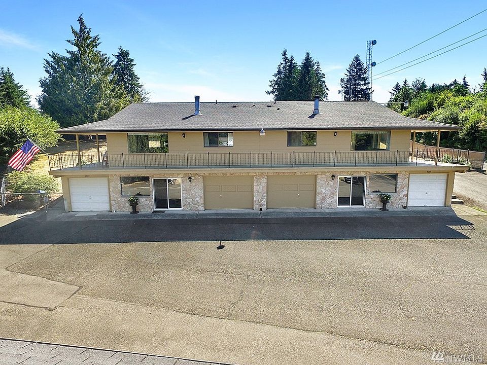 1st image of 4003 4005 80th St E