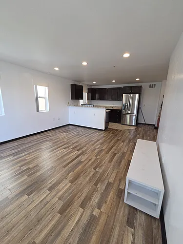 14537 Archwood St Photo 1