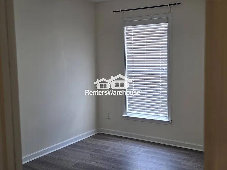 223 Regent Sq — Photo 12