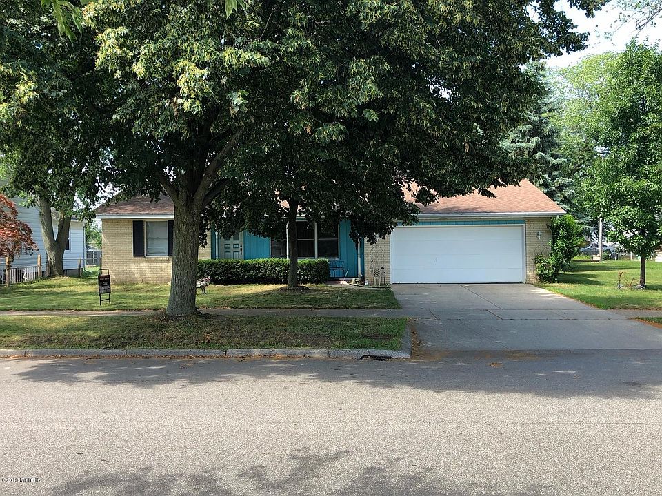 1st image of 231 W 28th St