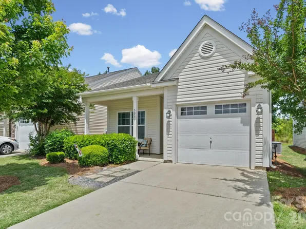 5057 Newport Lakes Dr, Rock Hill, SC 29732