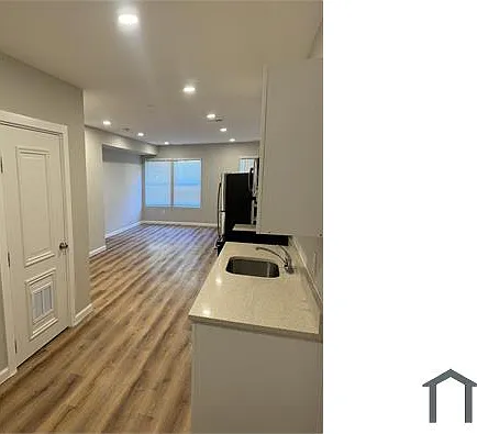 1944 3rd St NE #2 — Photo 8