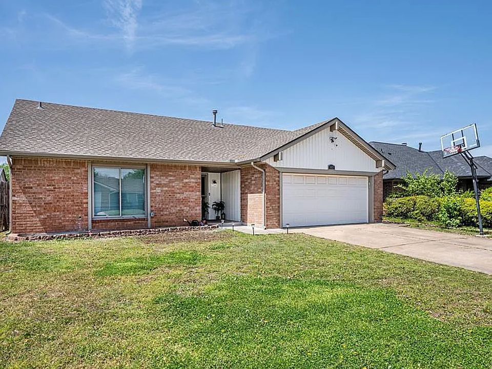 1st image of 8421 Woodhue Dr