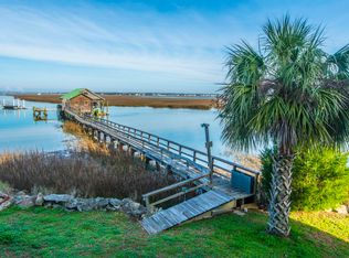 407 Oneil St, Sullivans Island, SC 29482