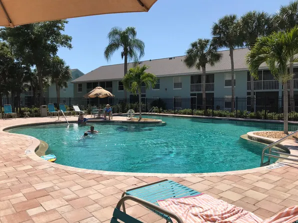 161 Wading Bird Cir APT 101, Naples, FL 34110