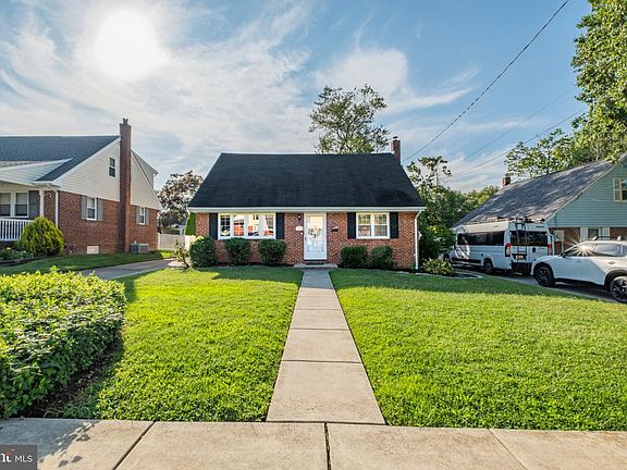 3rd image of 113 N Drexel St