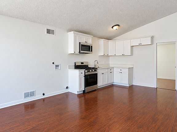 4th image of 1166 Minerva Ct