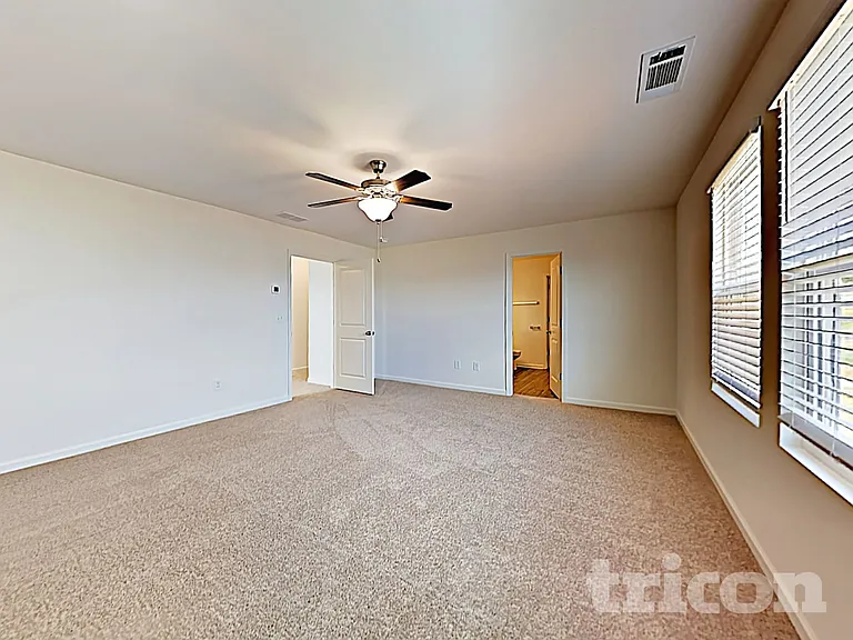 1942 Hudson Dr — Photo 7