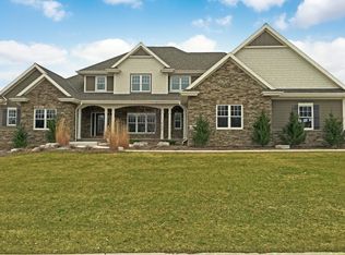 1241 N Sedona Circle, Hobart, WI 54155