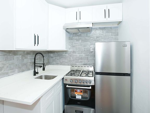 4th image of 1976 Madison Ave APT 1A