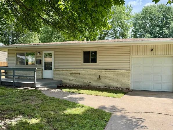 2102 S Delaware Avenue, Springfield, MO 65804