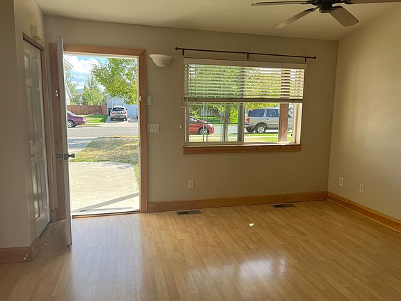 2nd image of 2515 Lily Dr