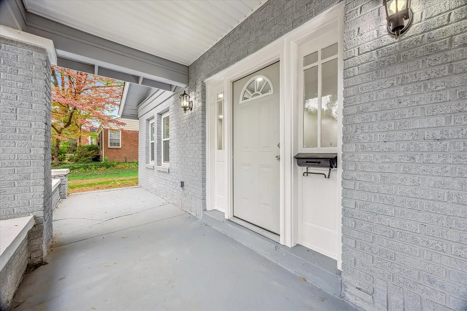 3 bed, 2100 sqft, $2,500 — Photo 3