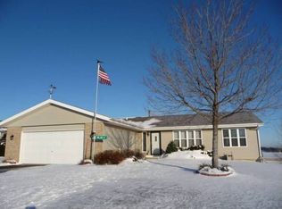 951 Goosedown Dr, Roscoe, IL 61073