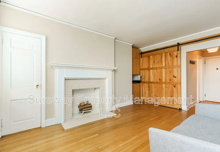 44 Nassau St #H — Photo 2