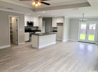 735 SW 251st St, Newberry, FL 32669