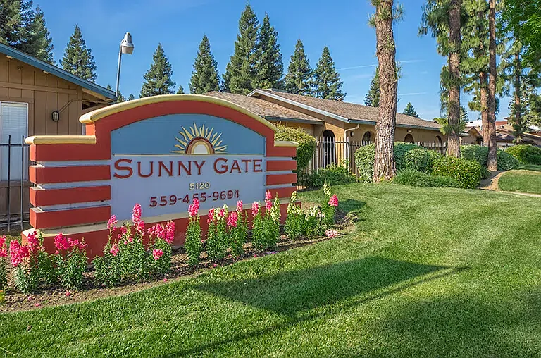 Sunny Gate Apartments — Photo 1
