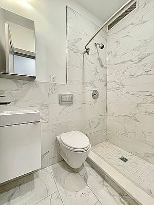 4th image of 611 W 141st St #33