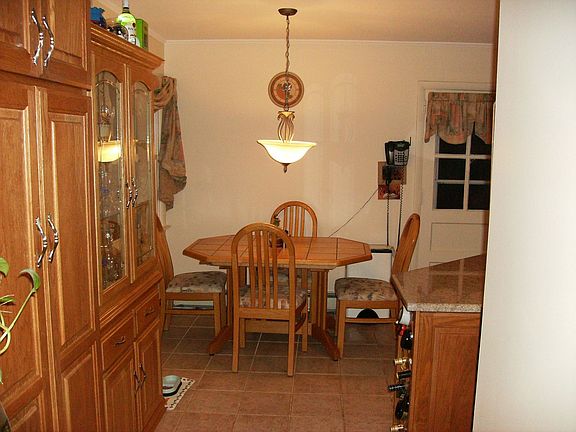 12x11 Updated eat in kitchen