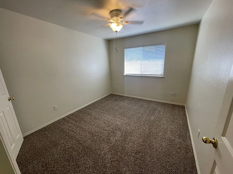 4415 Ashbury Ln — Photo 21