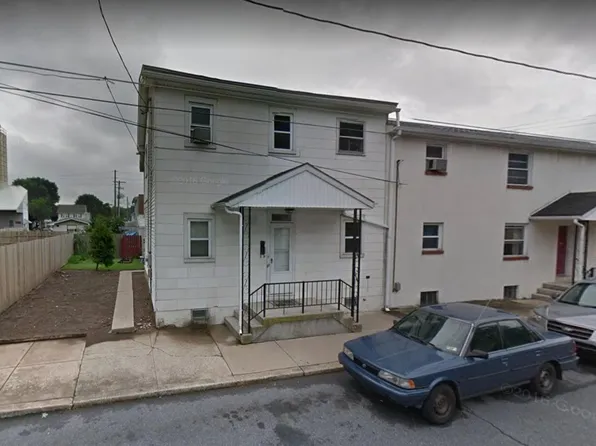 37 W Stiegel St, Manheim, PA 17545