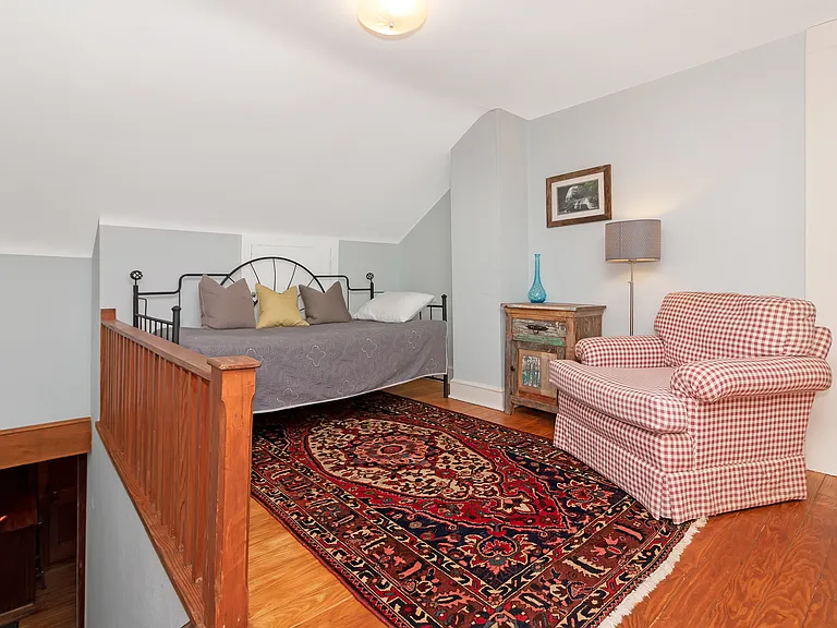 63 Lingerlong Ln — Photo 12