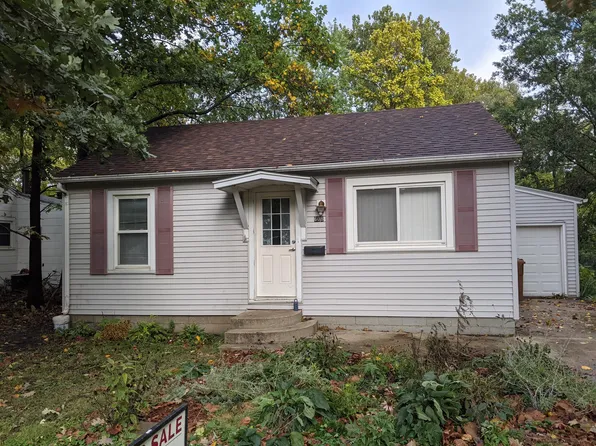 608 N James St, Champaign, IL 61821