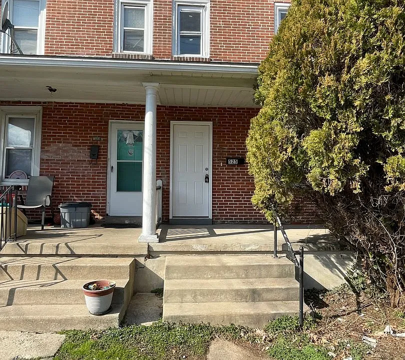525 E Broadway Ave