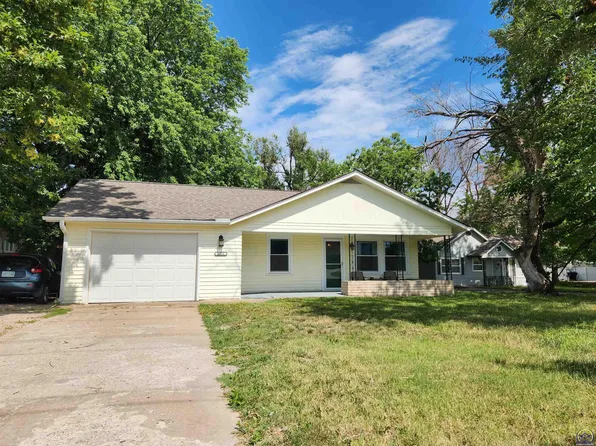 1824 SW Fairlawn Rd, Topeka, KS 66604