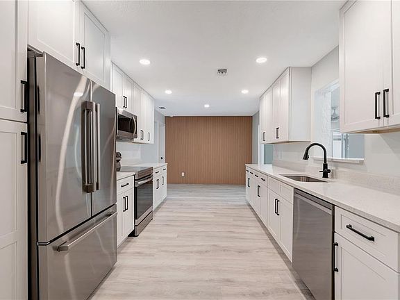3rd image of 1409 ASTER COURT
