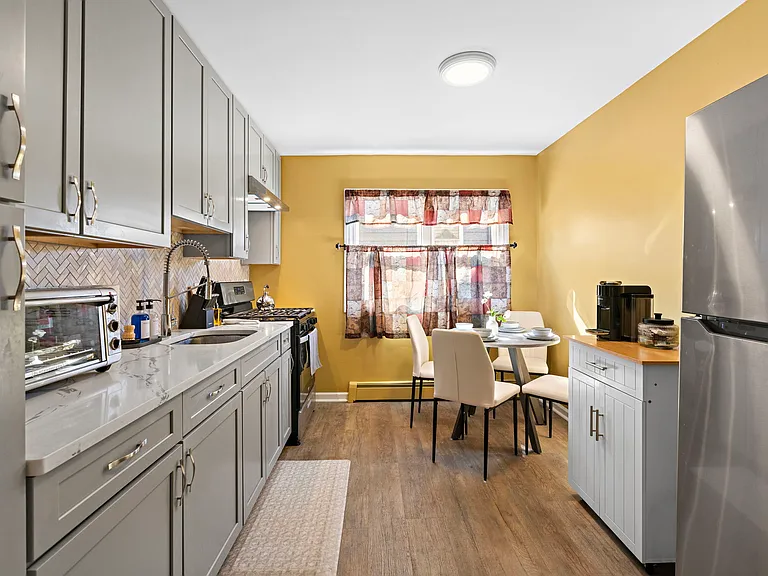 174 Clay St #1 — Photo 20