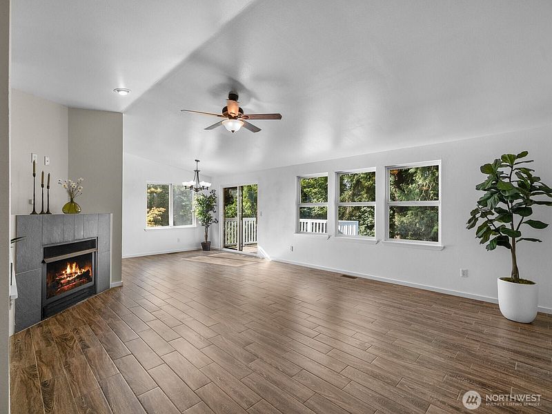 4th image of 108 Noble Way