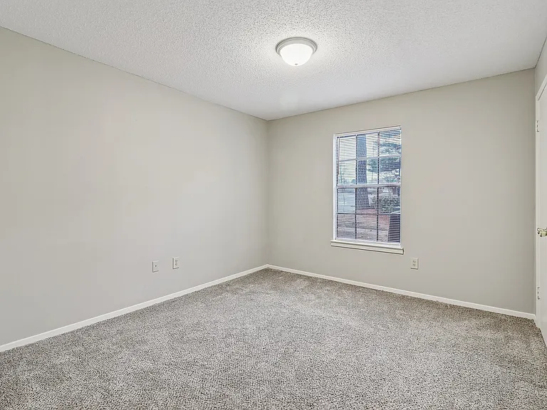 ReNew Bartlett Village — Photo 36